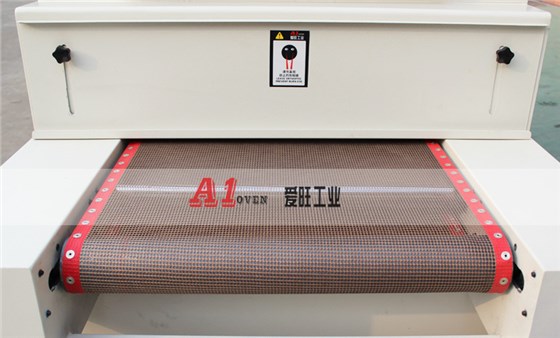 自動點(diǎn)膠固化生產(chǎn)線