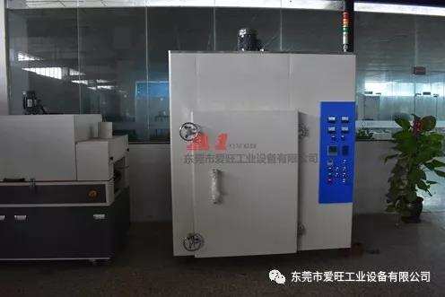 購(gòu)買選擇工業(yè)烤箱需要關(guān)注哪些方面? 購(gòu)買選擇工業(yè)烤箱需要關(guān)注哪些方面?